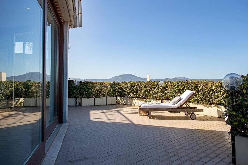 Sunny Rooftop Loft With Gorgeous Views Of ออลเบีย ภายนอก รูปภาพ