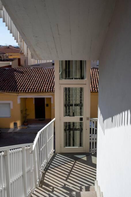 Sunny Rooftop Loft With Gorgeous Views Of ออลเบีย ภายนอก รูปภาพ